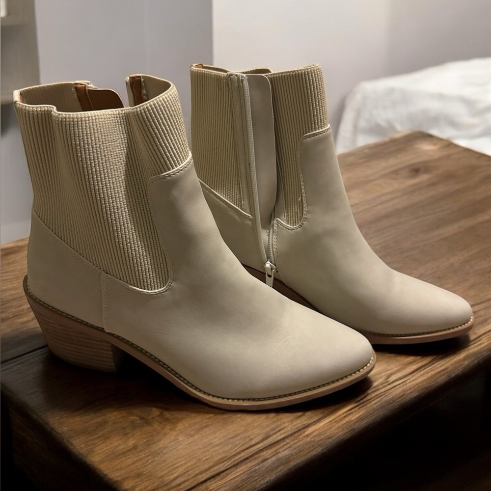 Dolce Vita Booties